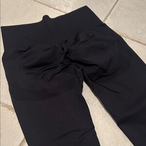 Black Rear Enhancing High-Waist Leggings Size Large